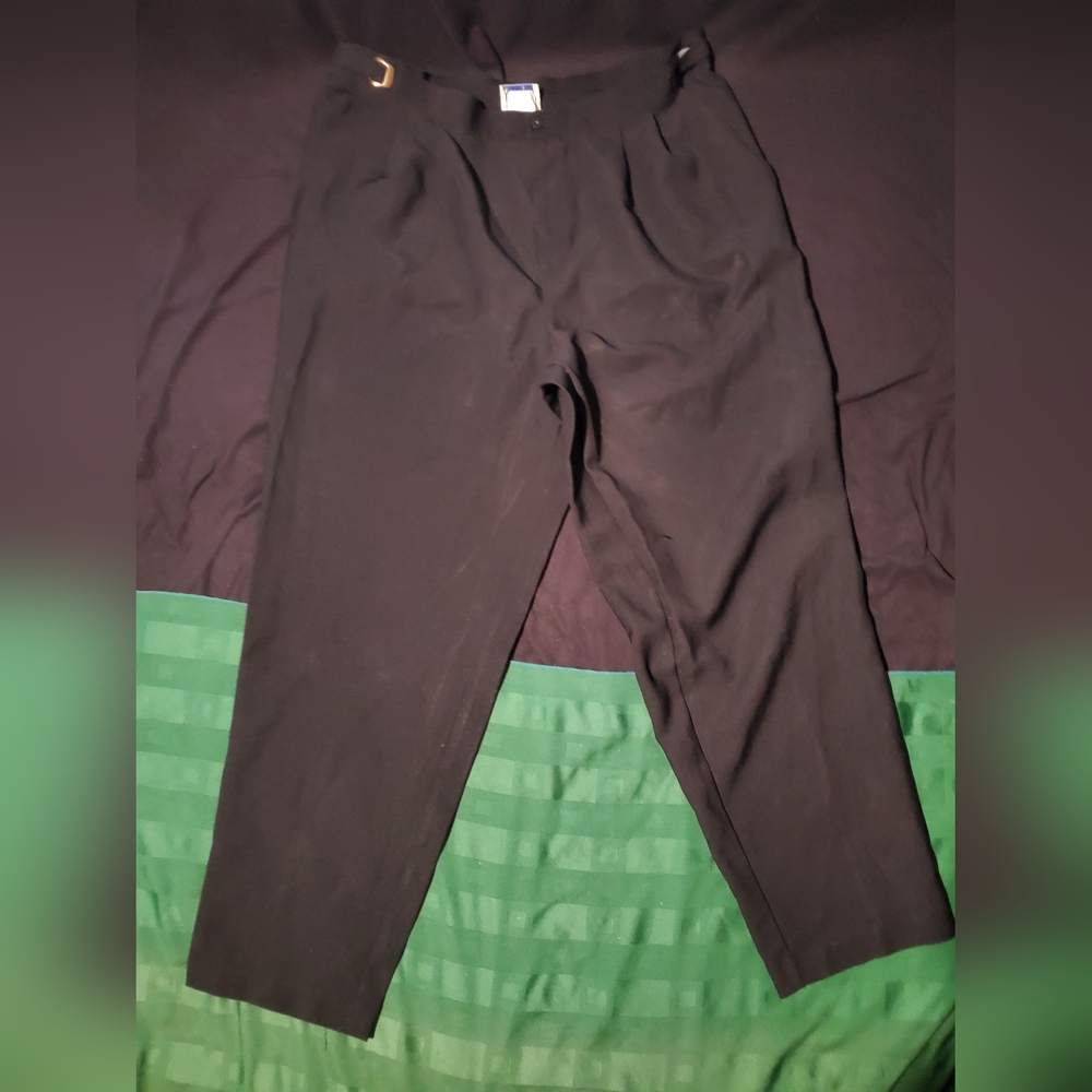 18W Black Slacks